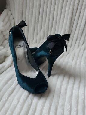 Stuart Weitzman Teal Velvet Peep-Toe Bow Pumps ~Est Size 6